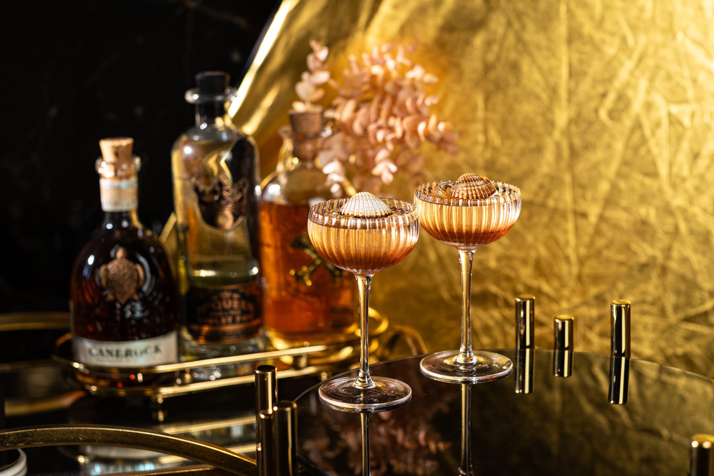Piccoli bicchieri da cocktail Venus Nick e Nora da 113,4 g | Set di 4 | Mini bicchieri in cristallo per bere espresso Martini, Daiquiri, Gimlet, Sidecar e bevande classiche | Elegante conchiglia in