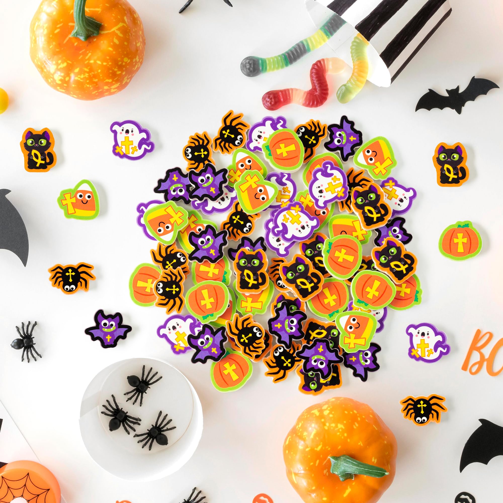 60Pcs Halloween Erasers for Kids Bulk Pumpkin Eraser Fun Halloween Eraser Black Cat Spooky Spider Bat Halloween Corn Candy Snacks Shaped Kids' Pencil Erasers for School Classroom Prizes Party Favors 3