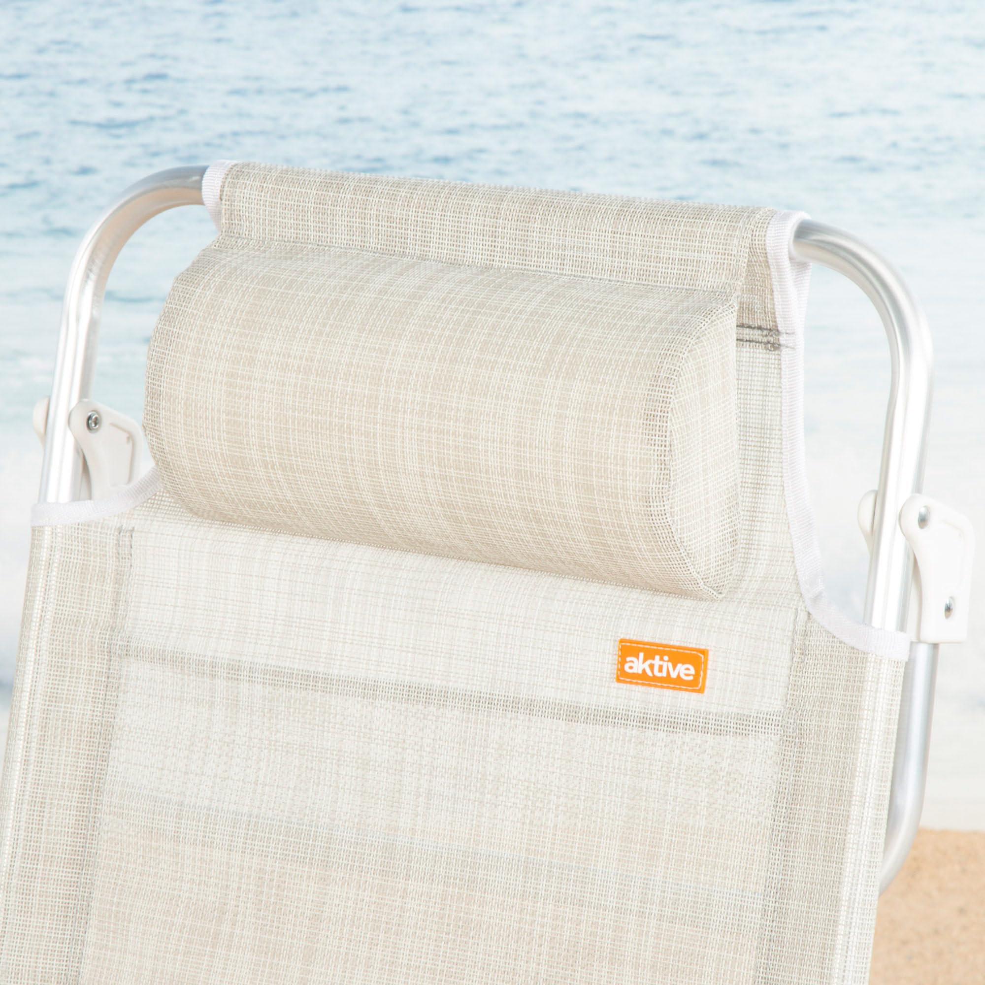 AKTIVE Pack 2 Sillas de Playa Bajas multiposición 47x49x82 cm, Respaldo reclinable, 8 Posiciones, Tejido Transpirable, Reposacabezas, hasta 110 kg, Plegables con asa, Beige (85533)
