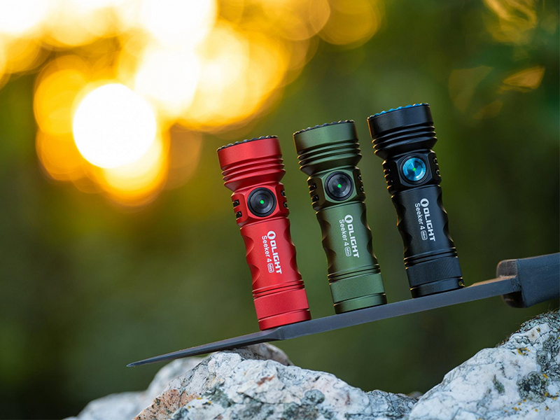 Amazon.co.jp: OLIGHT(オーライト) Seeker 4 Mini 懐中電灯 ハンディ
