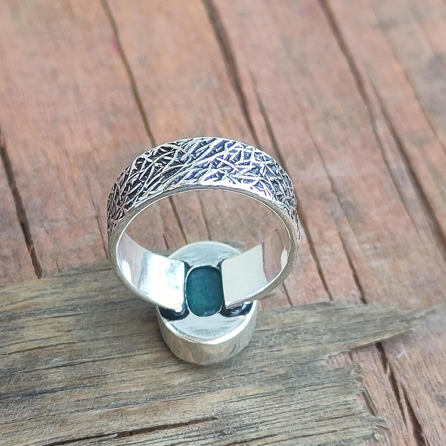 Emerald Ring, Oval Stone Ring, Trendy Ring, Wide Band Ring, Raw Emerald Ring, Wedding Ring, Green Stone Ring, Vintage Style Ring,