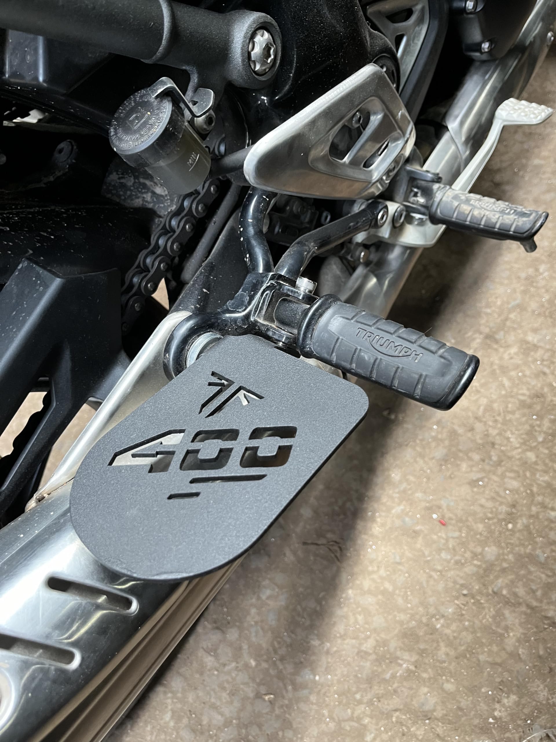 SGTB Bike Pillion Footrest Triumph Speed 400 Both Sides Ladies Foot Step Rest Plates