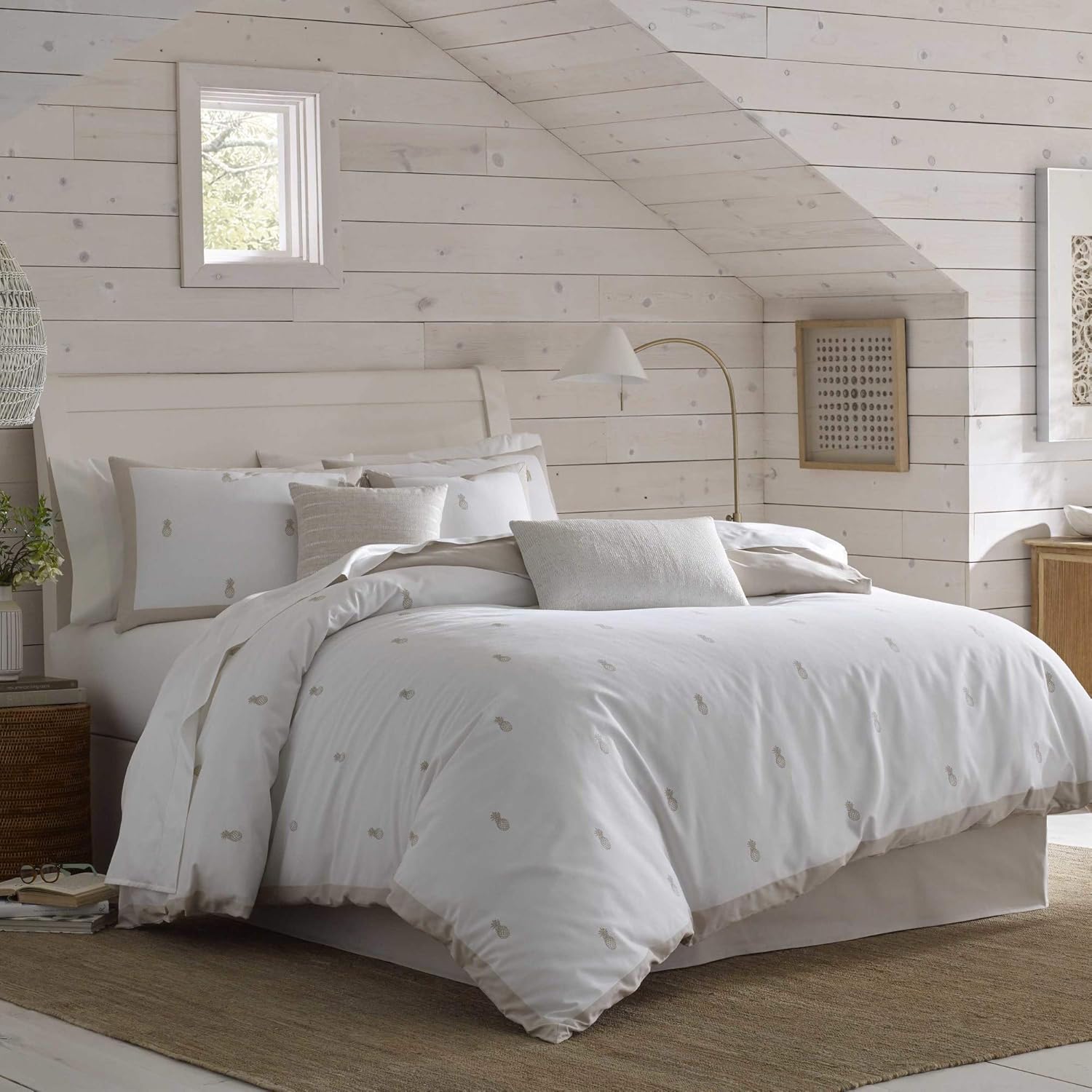 Southern Tide Camana Bay Queen White Comforter Set