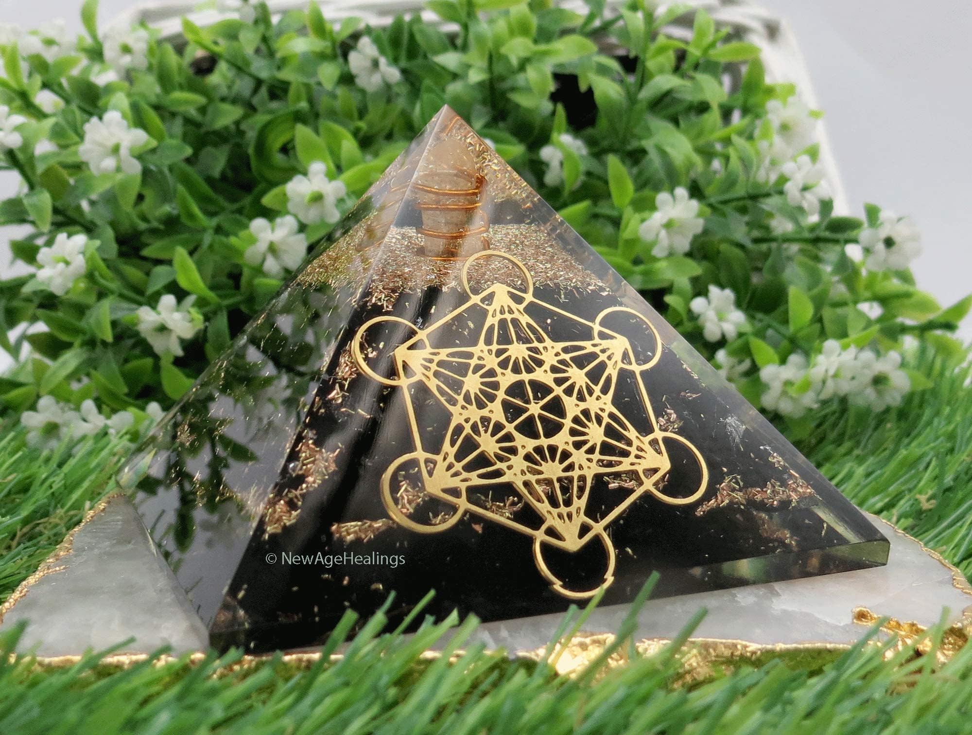 Piramide di shungite e orgonite per campi elettromagnetici e energia negativa | Piramide di organite orgonica di cristallo naturale (cubo di Metatron)