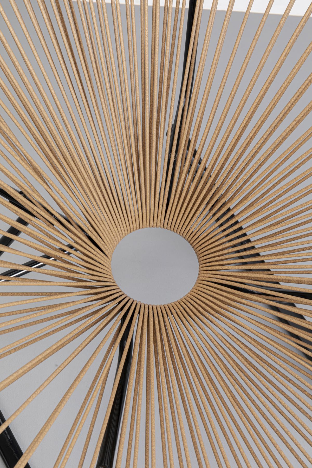 Kare Design Schaukelstuhl Acapulco, Natur, Indoor und Outdoor Stuhl im Retro-Design, Schaukelsessel, Gartenstuhl für Balkon, Garten, Terrasse, Schwarzes Stahlgestell, 85x73x95 cm (HxBxT)