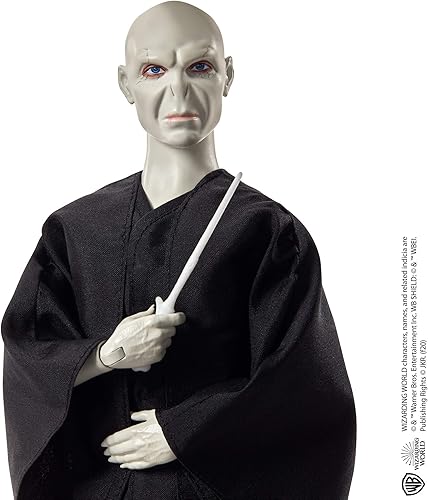 Miniatura 3 de Mattel Juego de regalo de 2 unidades de Harry Potter: Voldemort de 12 pulgadas y muñecas de Harry de 10.5 pulgadas con moda y varitas inspiradas en