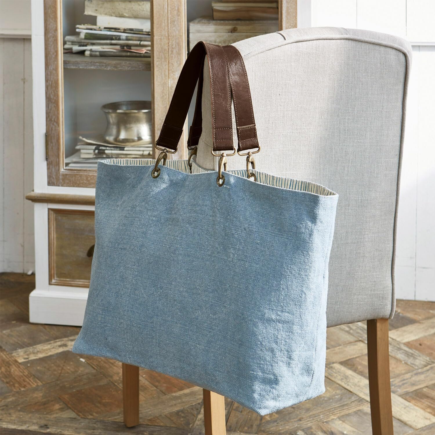 Loberon Tasche Bente - Dezent & Stilvoll - Naturnaher Chic - viel Stauraum - mit Innentasche - Shopper - Henkeltasche - Accessoire - Jute - Büffelleder, blau/braun | Dezent & Stilvoll - Naturnaher Chic - viel Stauraum - mit Innentasche - Shopper - Henkelt