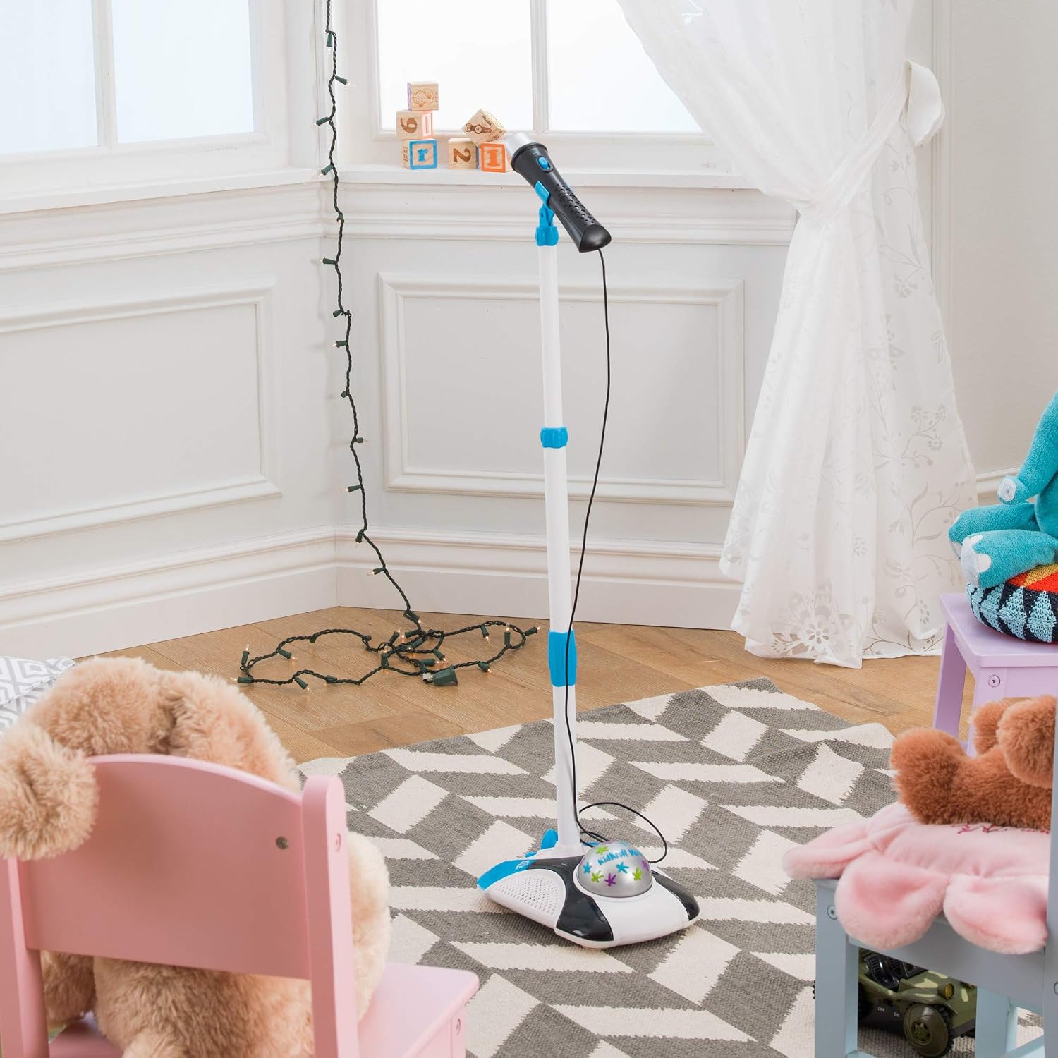 KidKraft Sing Along Mic & Amp Set with Speaker, Crowd Noises and Streaming Music Capability, Gift for Ages 3+