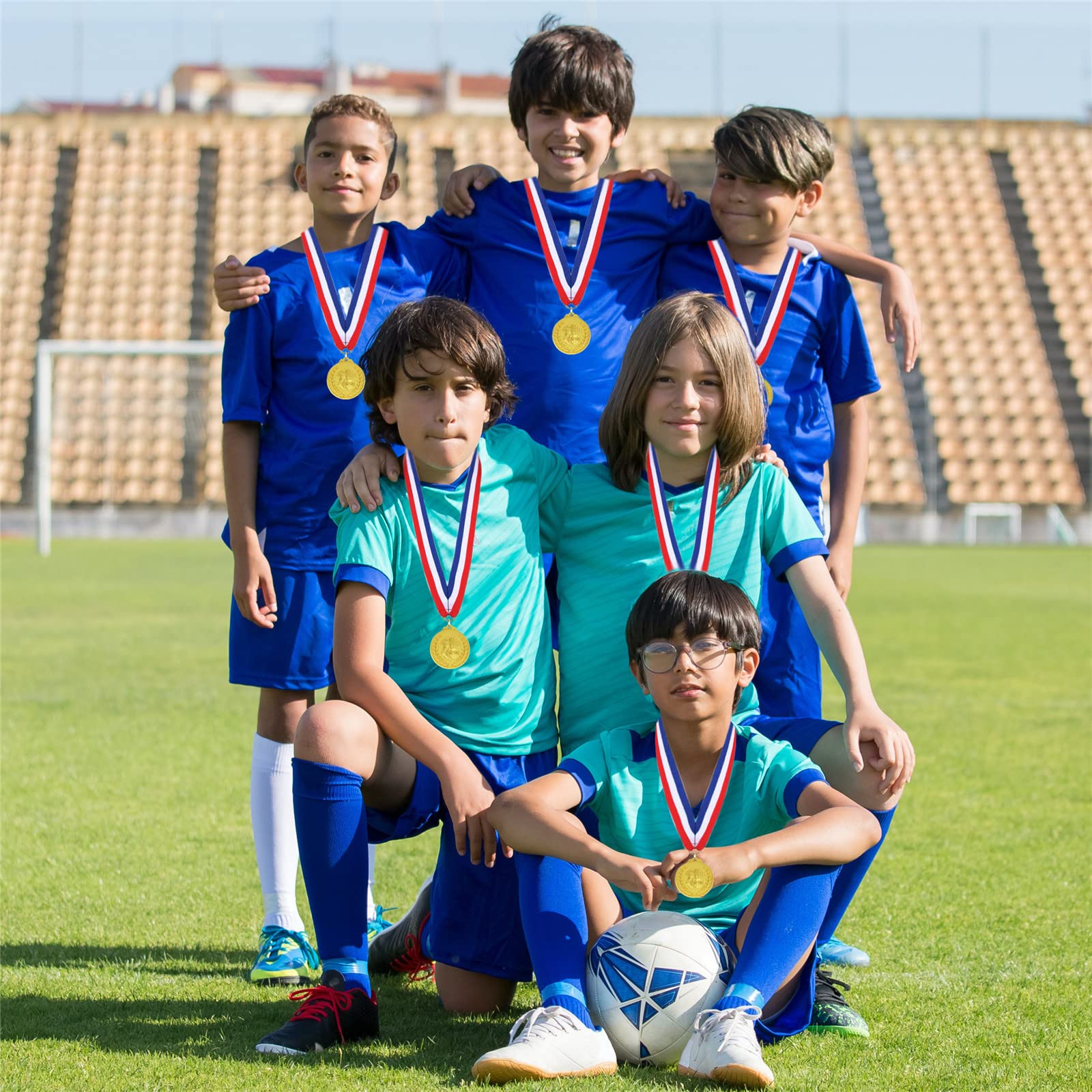 Donrime Medallas Niños Metal Futbol, Paquete de 12 Medallas de Metal Dorado con Cinta de Nailon Tricolor, Recuerdos de Fiesta de Fútbol para Niños y Adultos