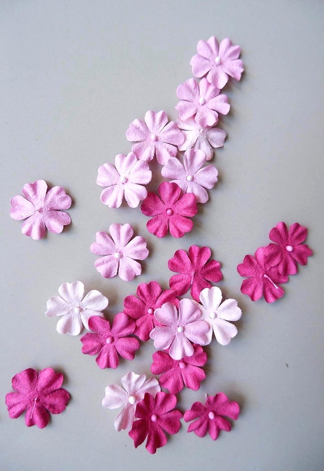 100 pcs Flat Paper Flowers for Crafts 25mm Mulberry Flowers for Crafts Scrapbooking Wedding Card Supplies Embellishment Craft Flowers Pressed DIY Gifts (Pink Tone)