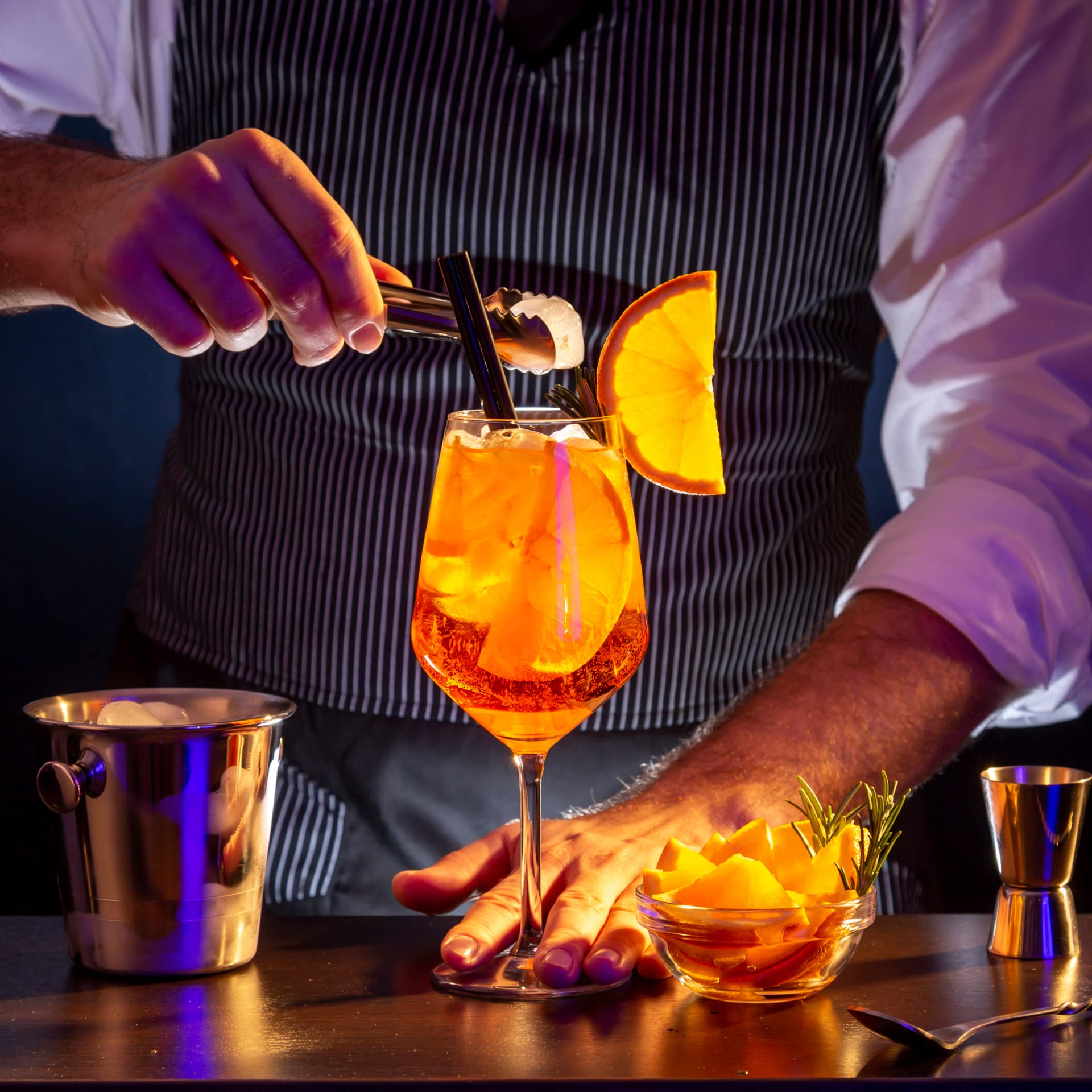 AIOS Set mit 6 Tritan-Kunststoff-Weingläsern, große Stielgläser für Aperol Spritz & Hugo Spritz, bruchsicher, BPA-frei, spülmaschinenfest, Weinspritzer, Cocktailgläser, Fassungsvermögen 470 ml