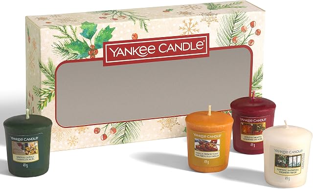 Yankee Candle Gift Set | 4 Christmas Scented Votive Candles | Magical Christmas Morning Collection
