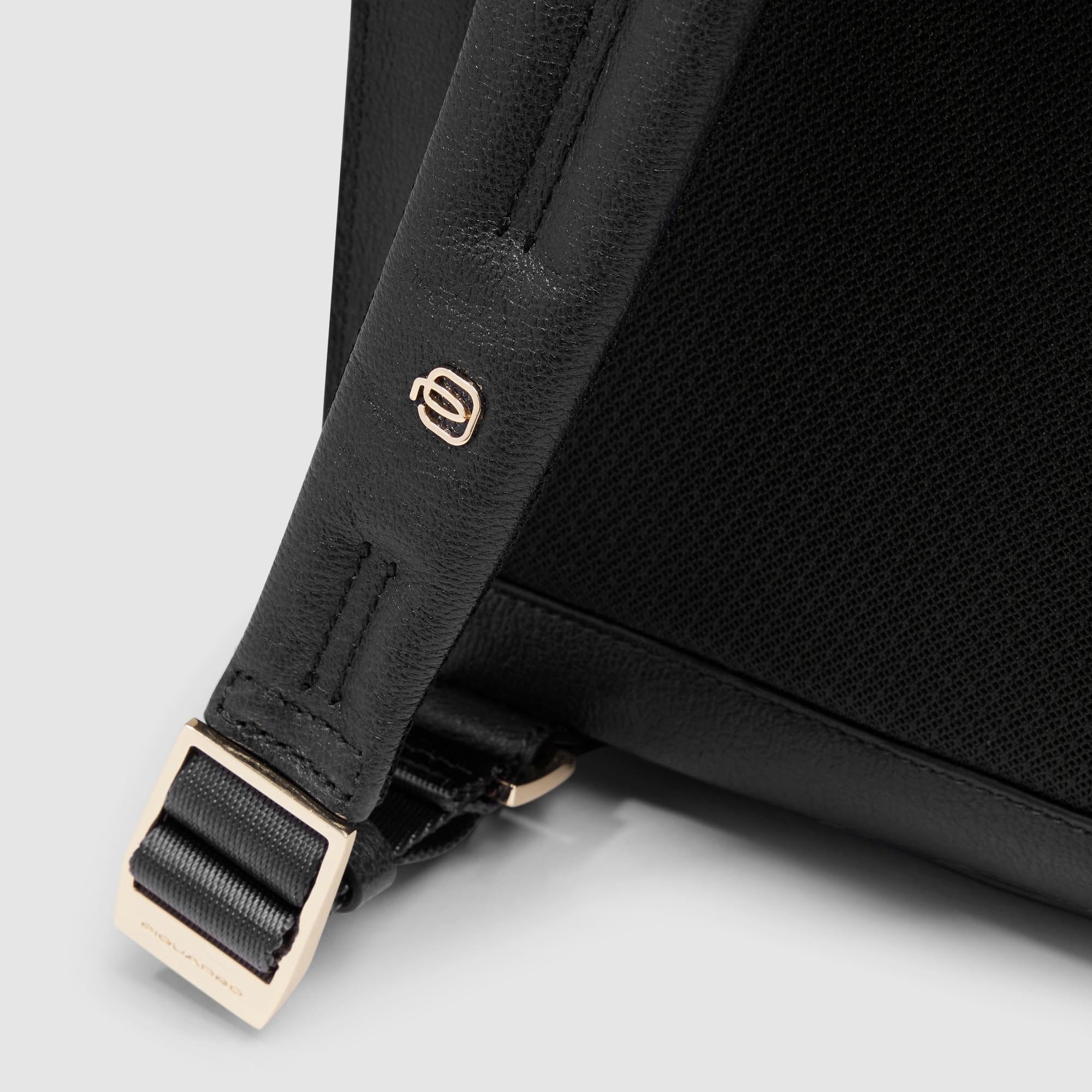 PIQUADRO Zaino donna porta pc 15,6" | Aggancio per Trolley, Spallacci imbottiti, Vani organizzati, Elegante e Funzionale, Ufficio, Uso quotidiano