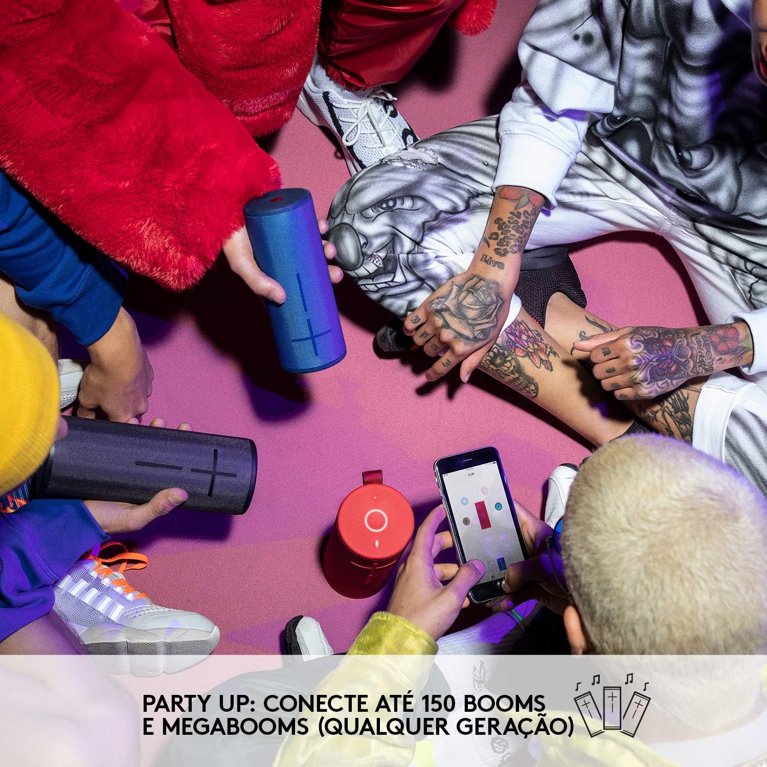 Caixa de Som Bluetooth Ultimate Ears BOOM 3 Portátil e À Prova D´Água - Até 15 horas de Bateria; 2 anos de Garantia - Vermelho Caixa de Som Bluetooth Ultimate Ears BOOM 3 Portátil e À Prova D´Água - Até 15 horas de Bateria; 2 anos de Garantia - Vermelho