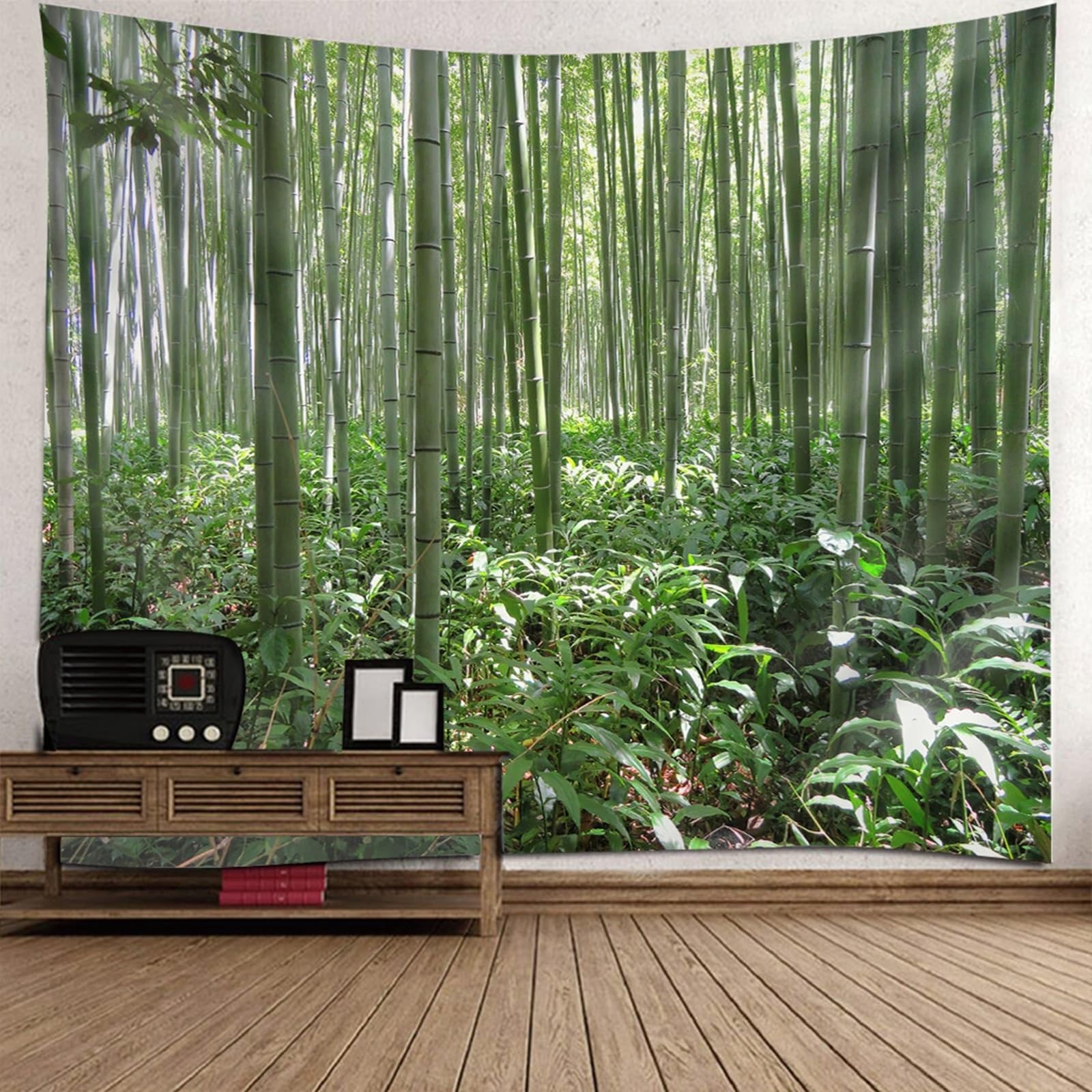 Tapisserie murale verte bambou pour un salon moderne esprit jungle