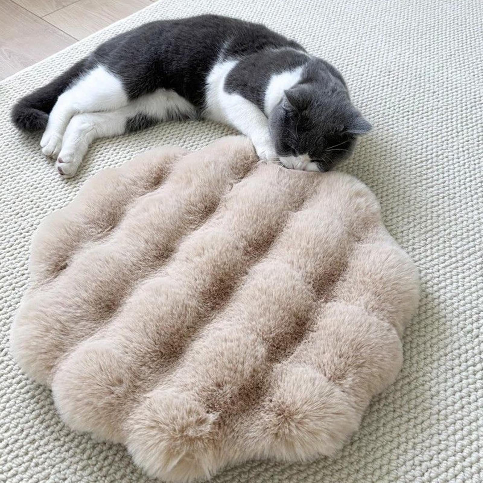 Pet Cushion Pad | Self-Warming Faux Cat Bed & Blanket | Puppy Kitten Crate Cushion Warm Mat | For Indoor Cats, Kittens, Puppies To Large Breeds Travel Shelter Backyard 11.8in
