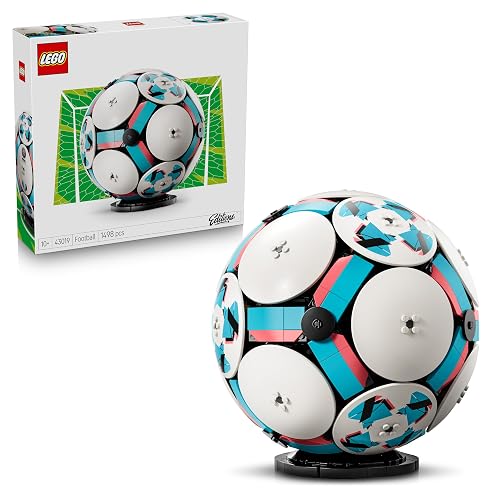 LEGO Editions Balón de Fútbol - Maqueta 3D con Estadio Interactivo en Miniatura - Decoración de la Habitación Juvenil - Regalo para Niños, Niñas Fans de 10+ Años y Adultos Fans del Deporte - 43019