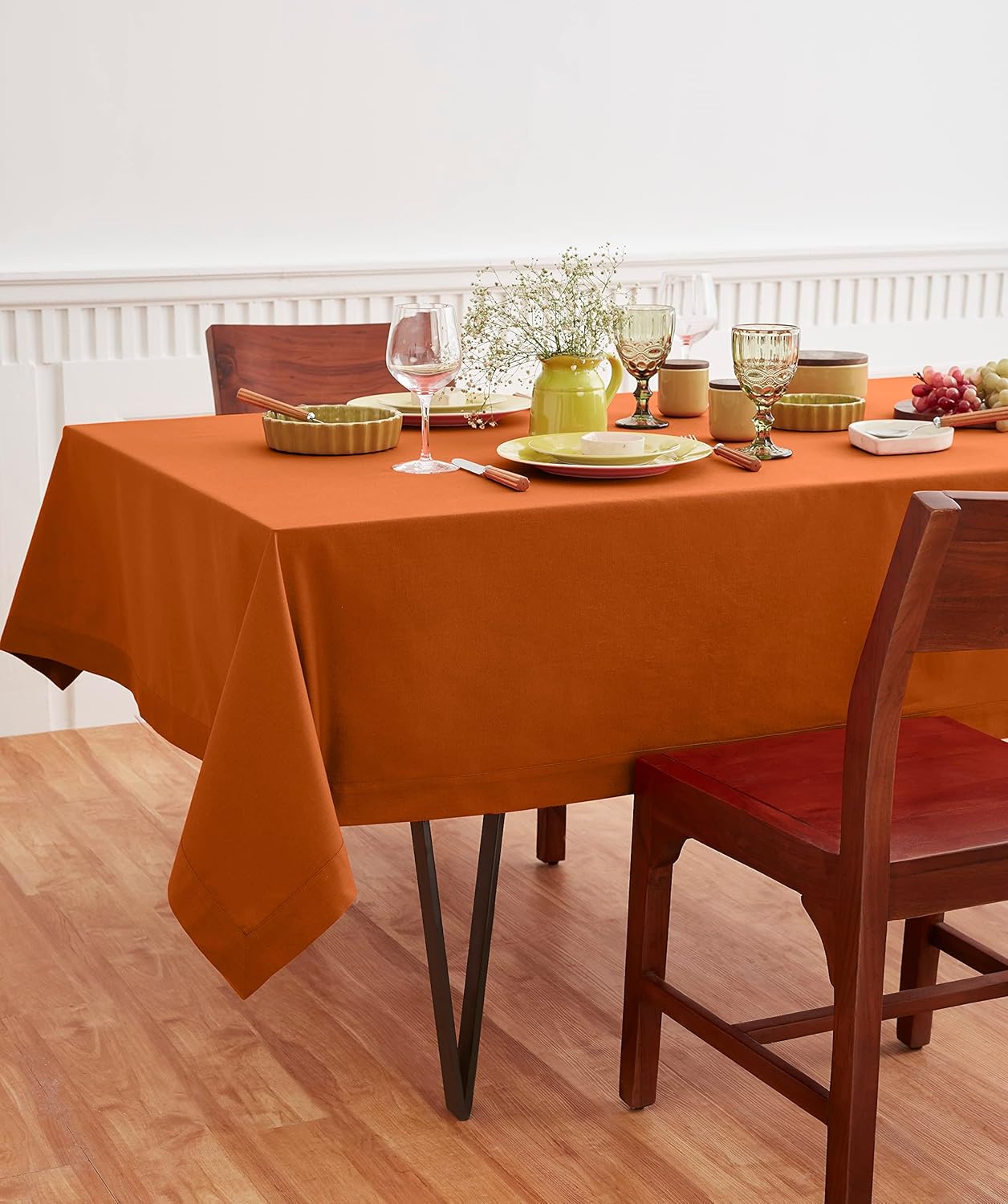 Solino Home Yellow Tablecloth 60 x 84 Inch - Dru Cotton Linen Table Cloth for Rectangle Tables - Machine Washable Tablecloth for Spring, Easter, Mothers Day