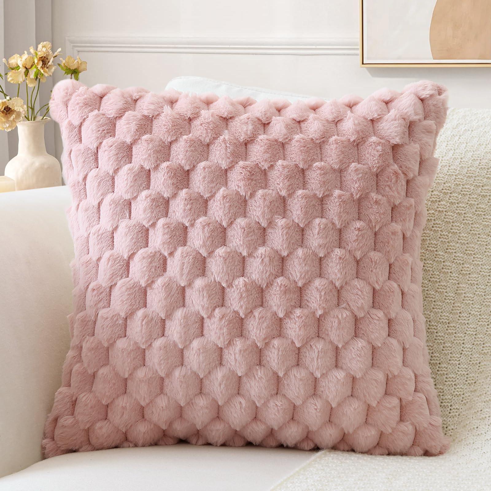 Sungeek Blush Pink Fluffy Faux Fur Cushion Covers 40x40 cm, Soft Cozy Plush Velvet Decorative Throw Pillow Covers 16x16 Inch Square Pillowcases for Sofa Couch Bed Living Room โ image 1