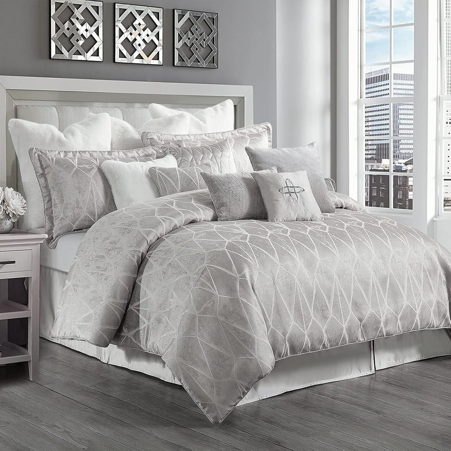 Loom and Mill 12Piece Comforter Bed in a Bag, Jacquard