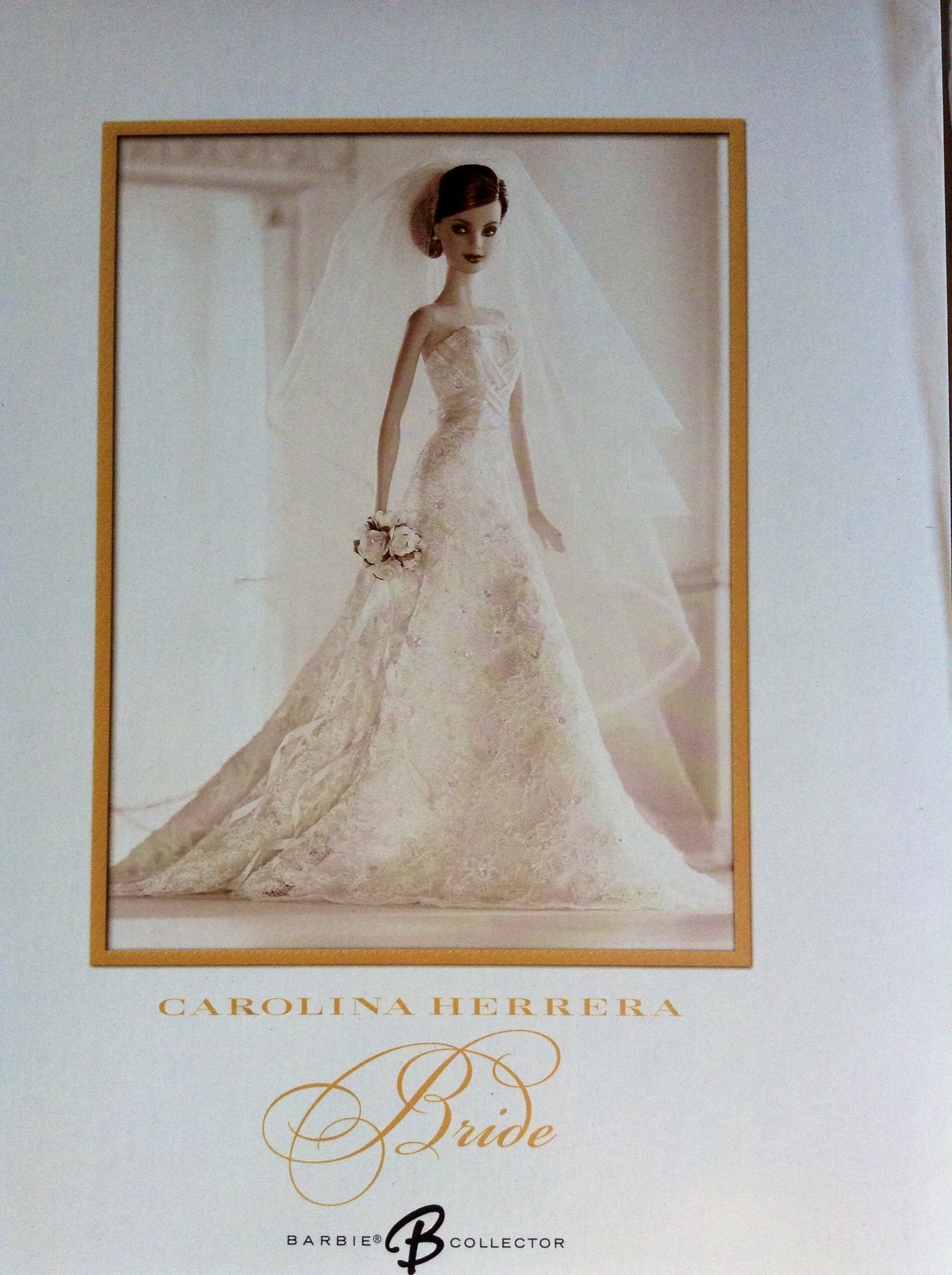 Amazon.com: Barbie Carolina Herrera Collector - Designer Brunette 