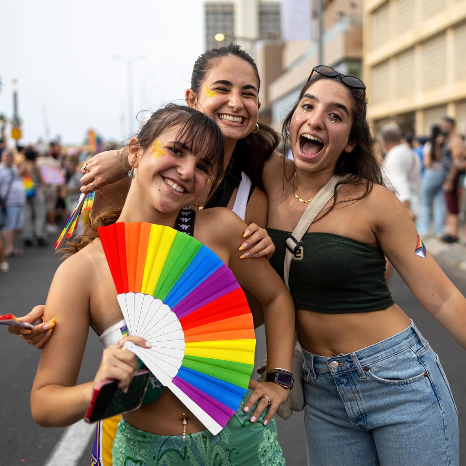 Helimoto 24PCS LGBT Pride Decorations, Foldable Rainbow Holding Parade Fans, Portable Rainbow Holding Fans for Parade, Plastic Pride Month Festival Fans for LGBT Pride Party Accessories