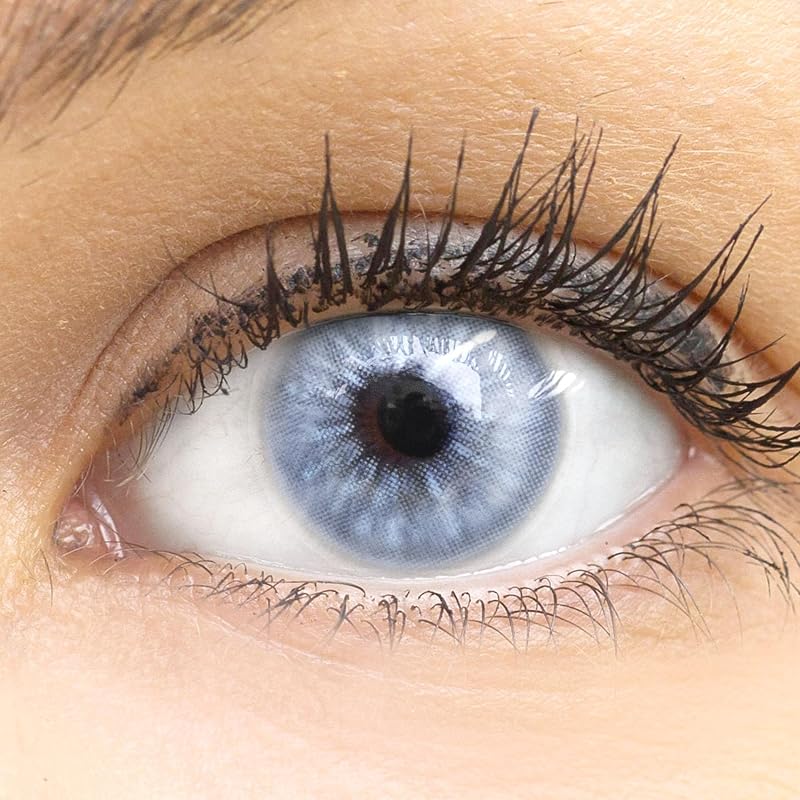 Les lentilles de contact Glamlens Almeria offrent une couleur gris naturelle et très opaque, idéale pour toutes les coul