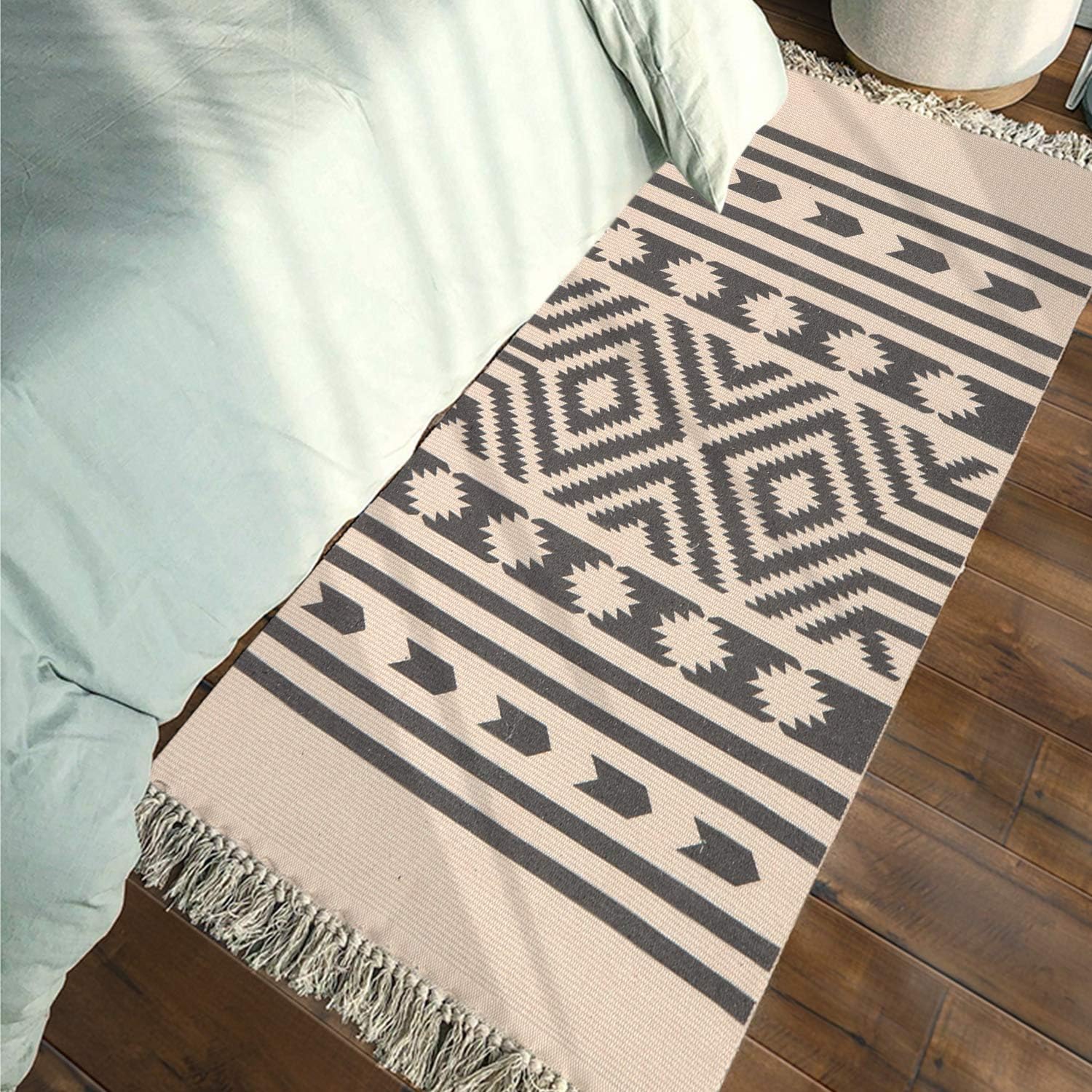 Moroccan Cotton Area Rug, KIMODE Hand Woven Cream and Black Chic Diamond Print Tassels Throw Rugs Door Mat with Non-Slip Pads,Indoor Area Rugs for Bathroom,Bedroom,Living Room,Laundry Room,2' x 4.3'