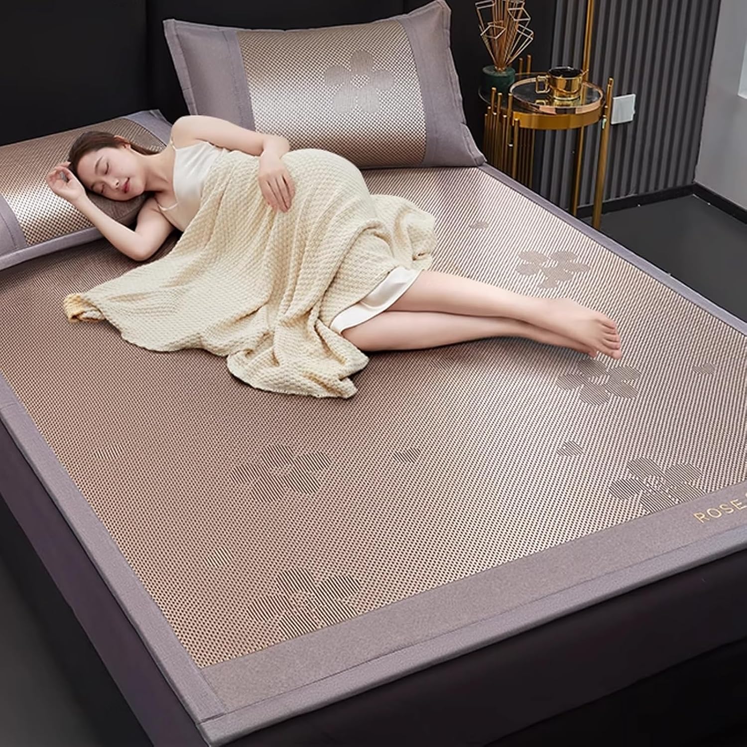 3-Piece Set of Sum mer ice Rattan mat (1 Mattress + 2 Pillowcases), Sum mer ice Silk mat, Home Breathable Woven Cooling Mat, Washable Cooling mattresses, Foldable(120x190cm/47x75in)