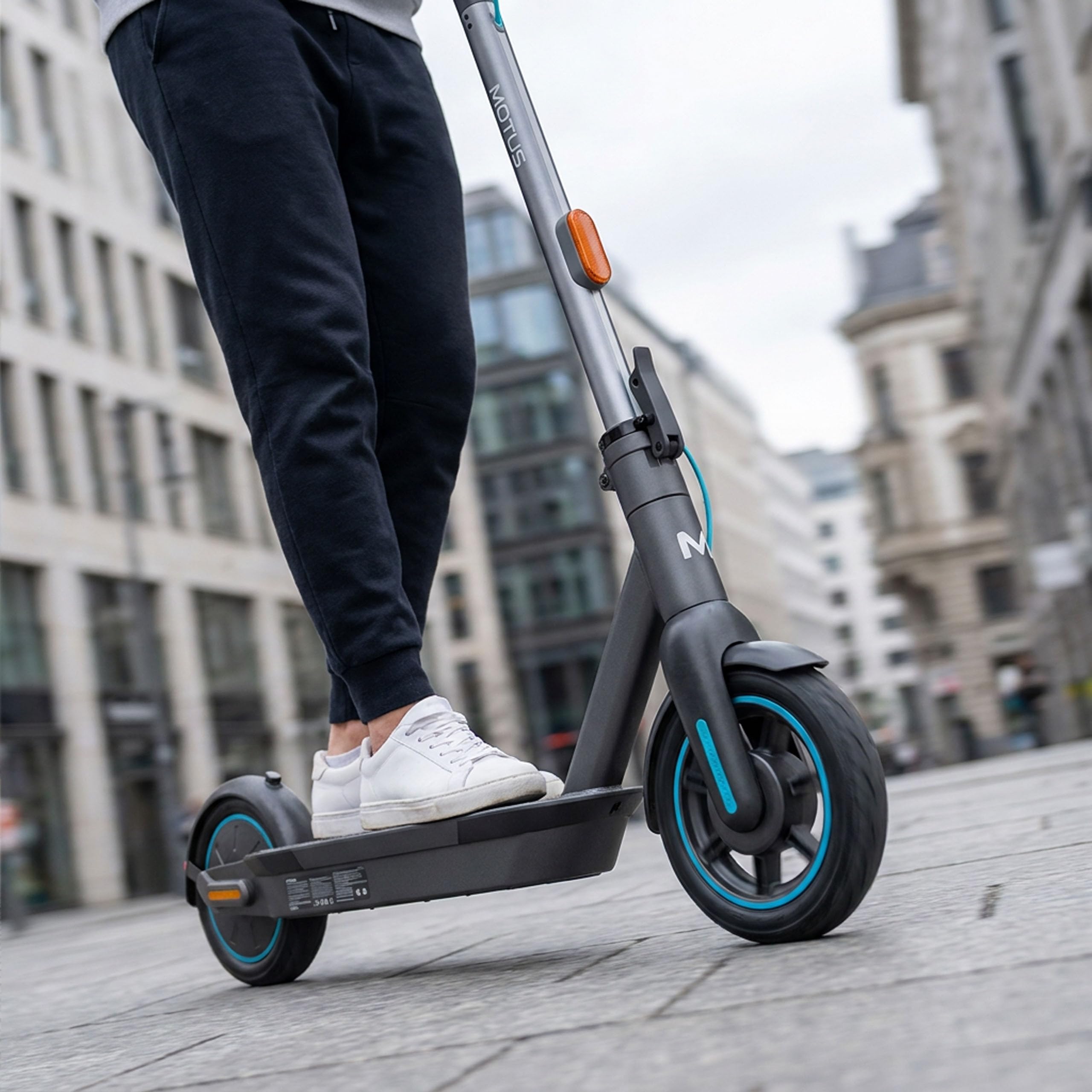 Trottinette Électrique Adulte Pliable 350W Motus Scooty 10 Gen 5 – Batterie 36V 15Ah, Autonomie 65 km, Roues 10", Clignotants LED, Régulateur de Vitesse, Écran LCD, Gris-Turquoise