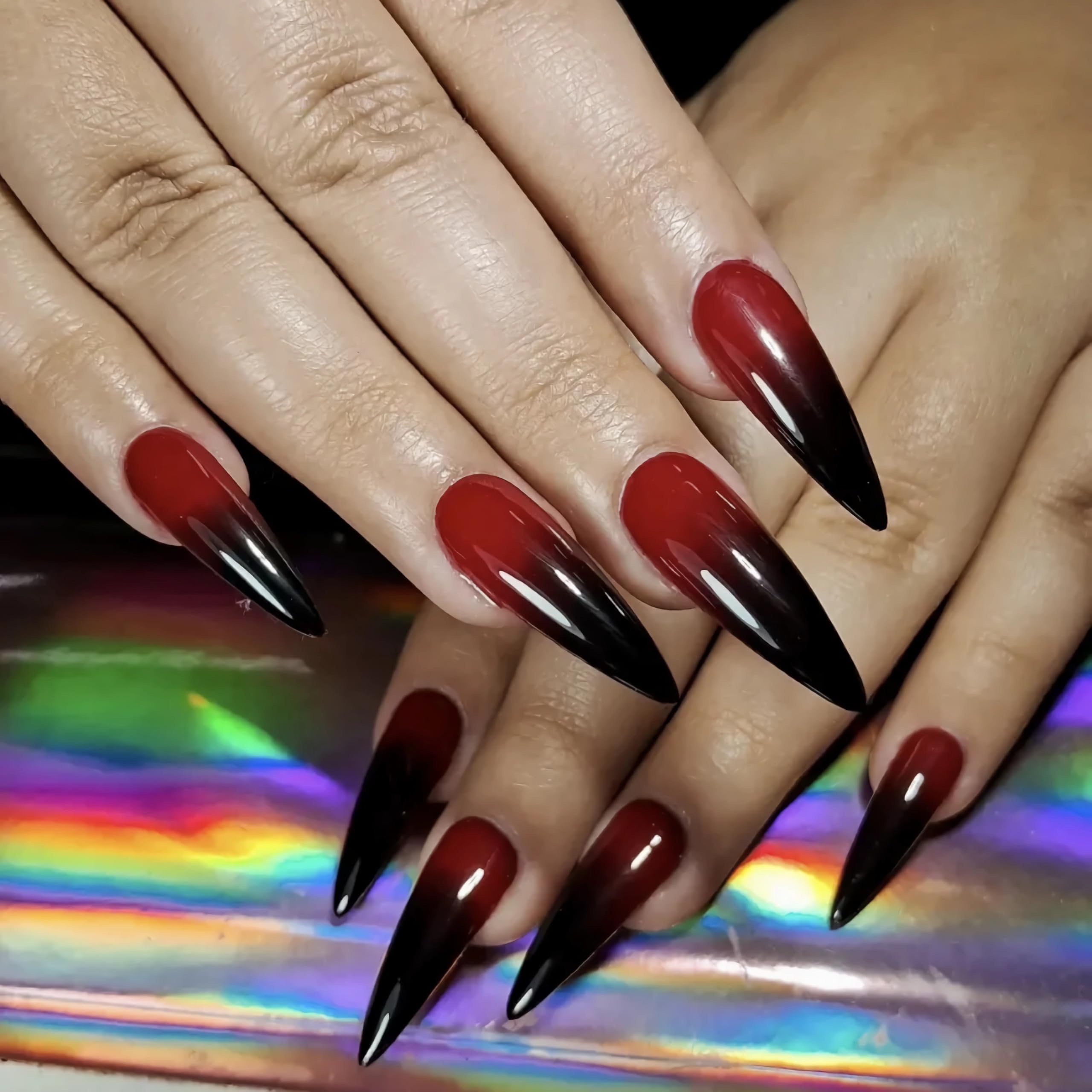 red nails black dress Jessica Alba