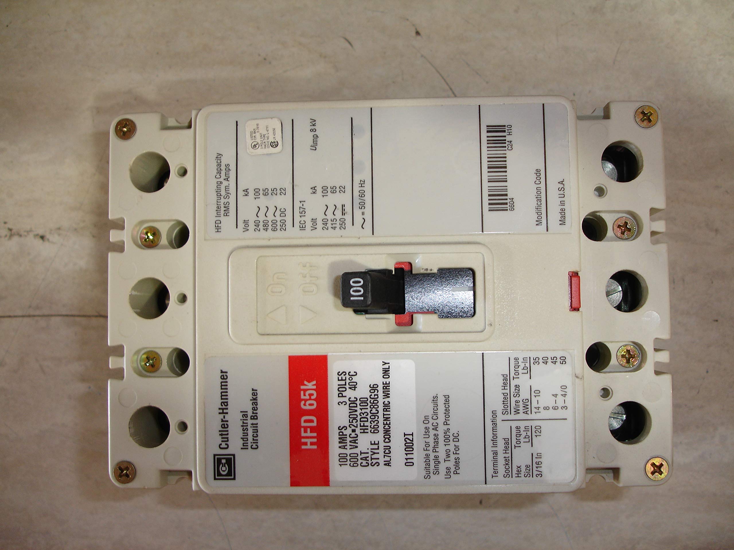 Disjoncteur Eaton Cutler-Hammer HFD3100 - 3 Pôles, 100 Ampères, Type HFD - Occasion Testé
