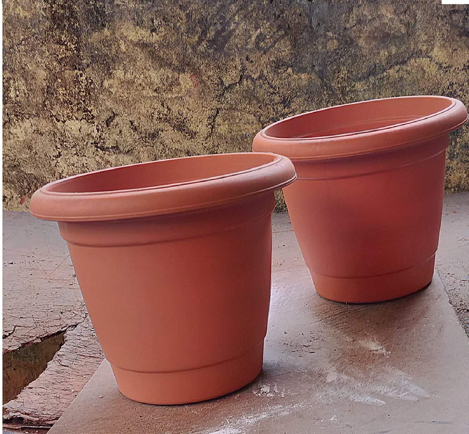Plastic Container Pots, 10inch - Terracotta, 2 Pieces (B081VLT3X6) Amazon Price History, Amazon Price Tracker