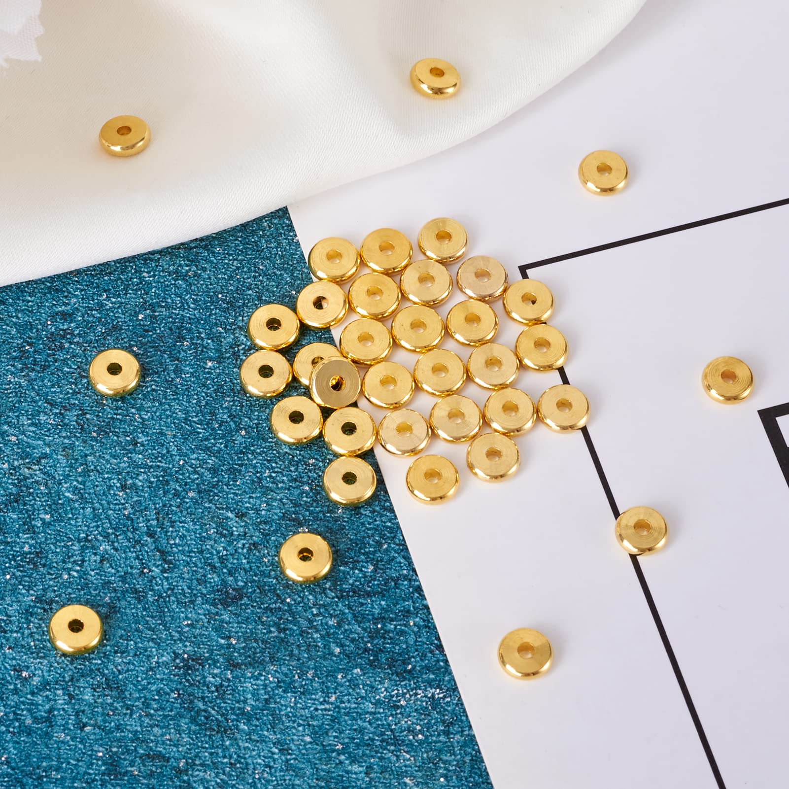 Craftdady 100 perline rotonde piatte da 6 mm Heishi in metallo dorato
