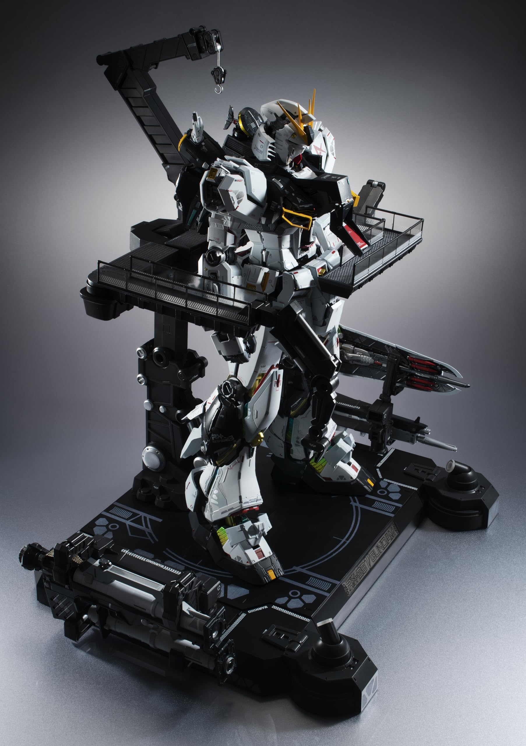 TAMASHII Nations - Mobile Suit Gundam Char's Counterattack - RX-93 contro Gundam (Riemissione) struttura metallica Kaitai-Shou-Ki figura da collezione