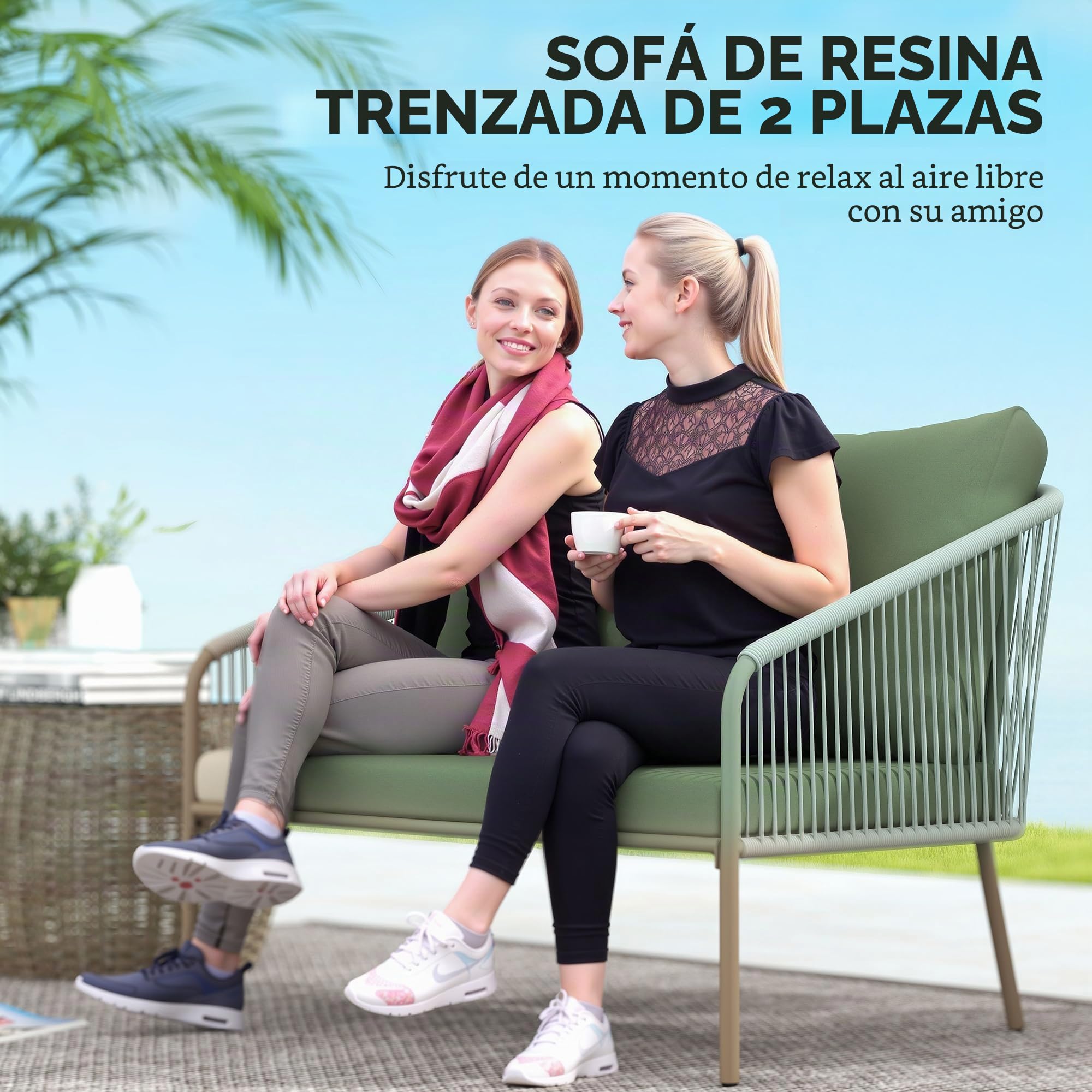 Outsunny Sofá de jardín de 2 plazas de resina trenzada con cojines, sofá exterior con reposabrazos, marco de acero para balcón, verde