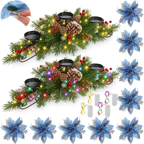 Sliner 2 juegos de decoración de mesa de centro de mesa de Navidad de 25 pulgadas, incluye 2 portavelas con piñas de pino y bayas rojas, 12 flores