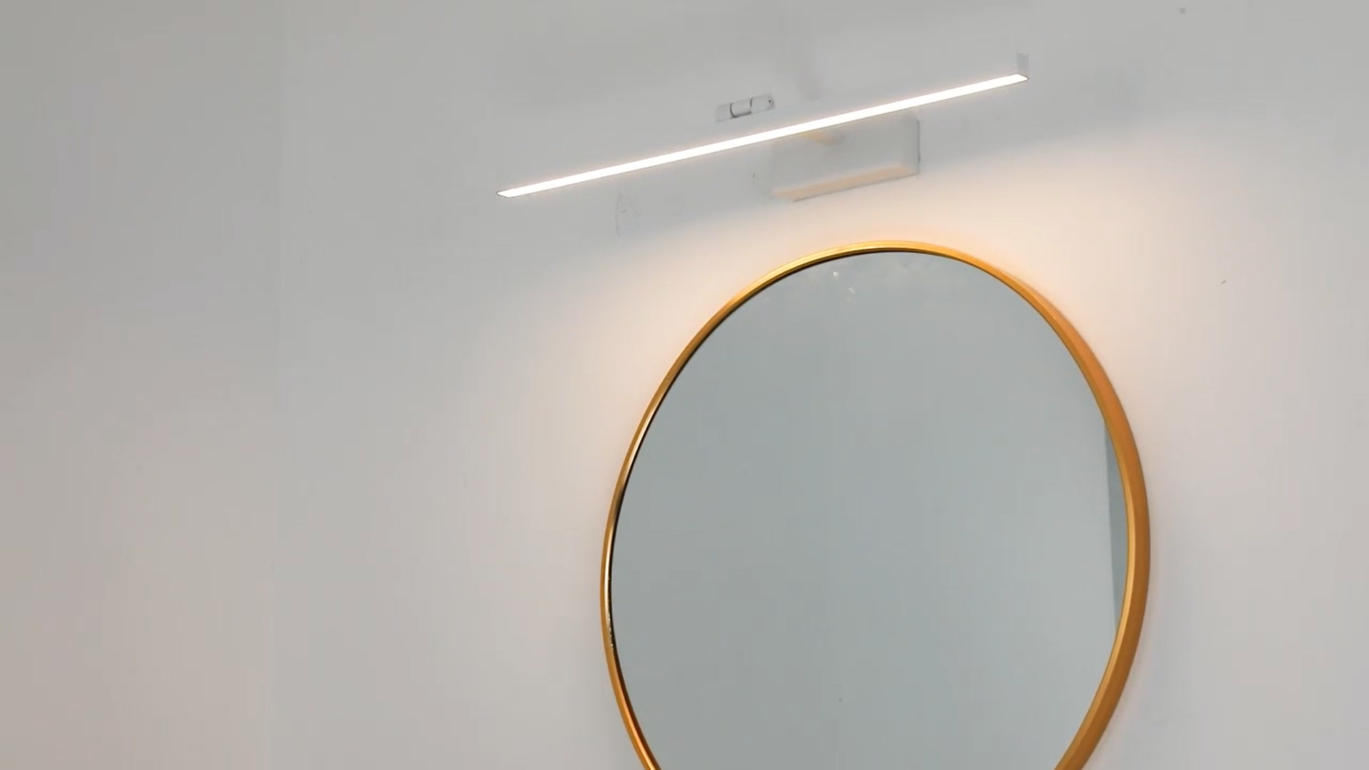 Lampada Da Specchio LED Klighten 60 Cm, 20W, 1800lm, Bianco Freddo 6000K, IP44 Impermeabile, Alluminio Nero, Non Dimmerabile