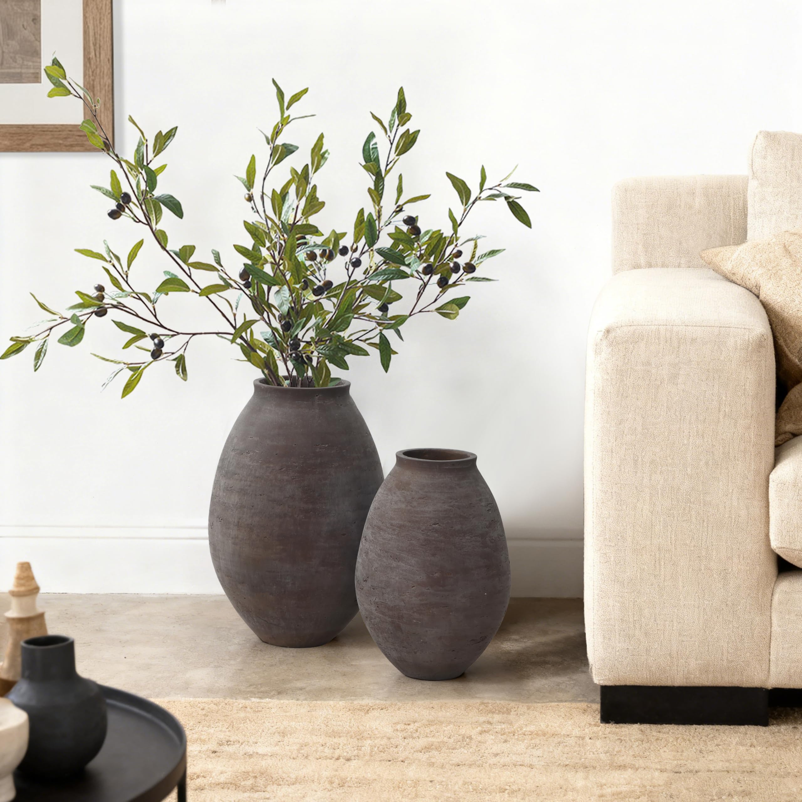 Hometopia Vase Groß Braun 40 cm – Rustikale Betonvase im Wabi-Sabi Stil, Große Bodenvase aus Zement für Pampasgras & Trockenblumen, Handgefertigte Dekovase