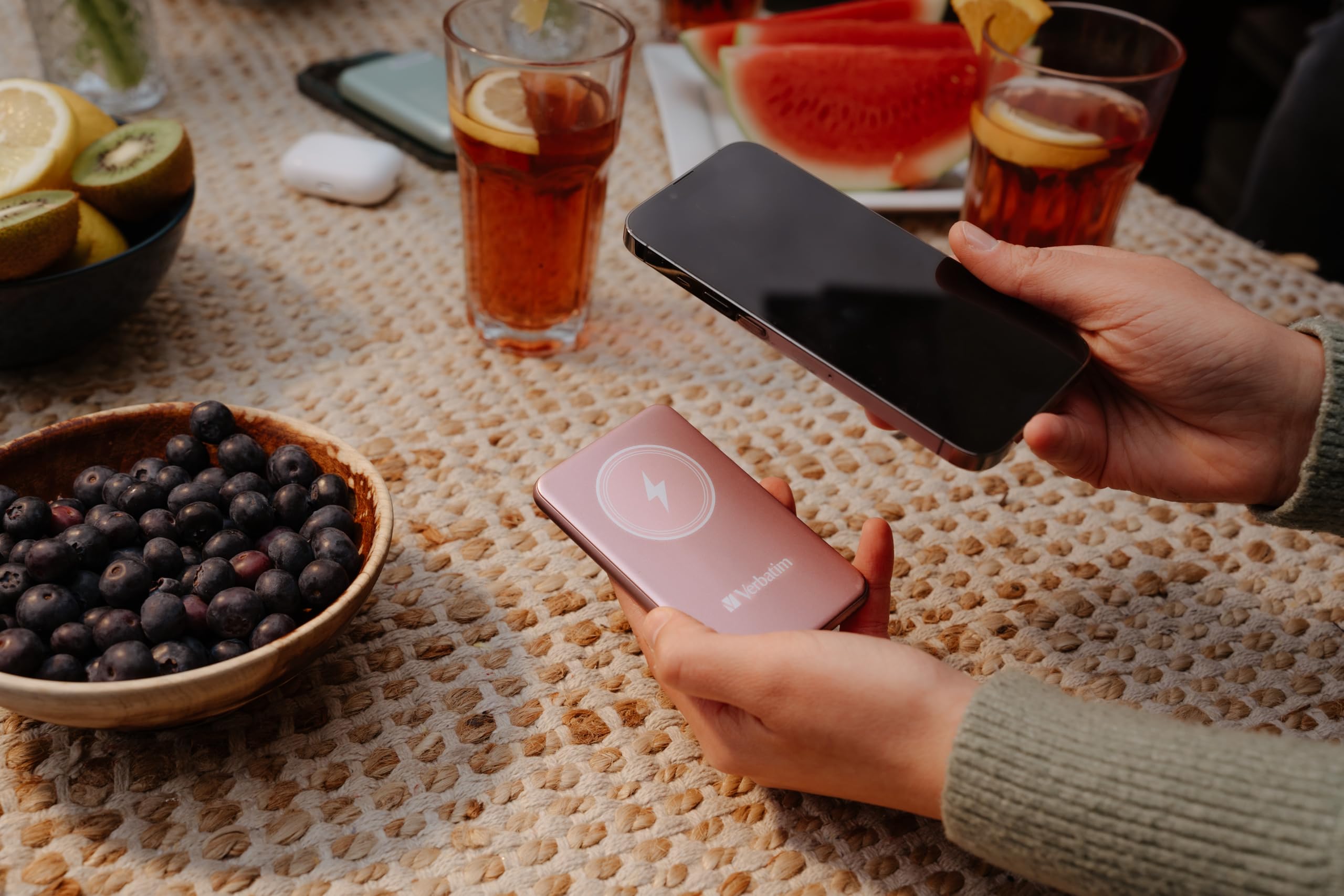 Charge 'n' Go Magnetic Wireless Power Bank 10000 Pink | MagSafe Power Bank de 10000 mAh con carga inalámbrica de 15 W, PD20 W e indicador LED para smartphone, tablet y accesorios