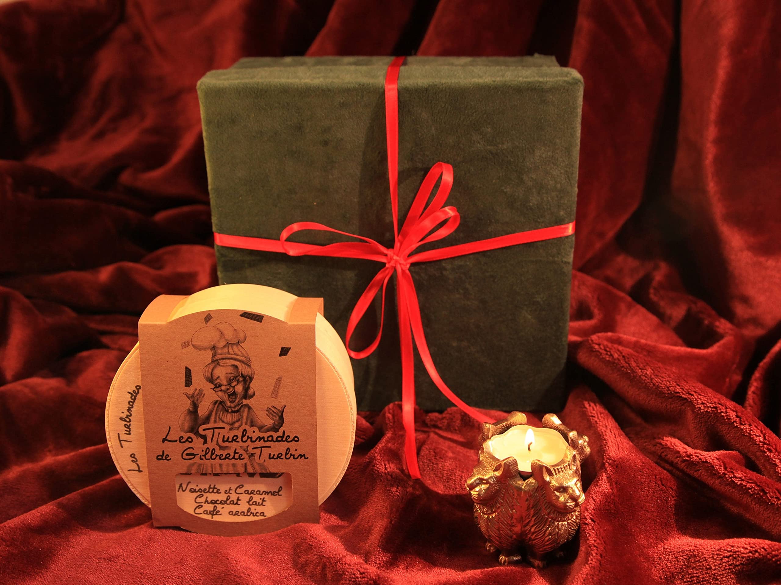 Coffret cadeau velours - Coffret st cadeau original - Produits fait à la main avec amour - chocolat, photophore, carte