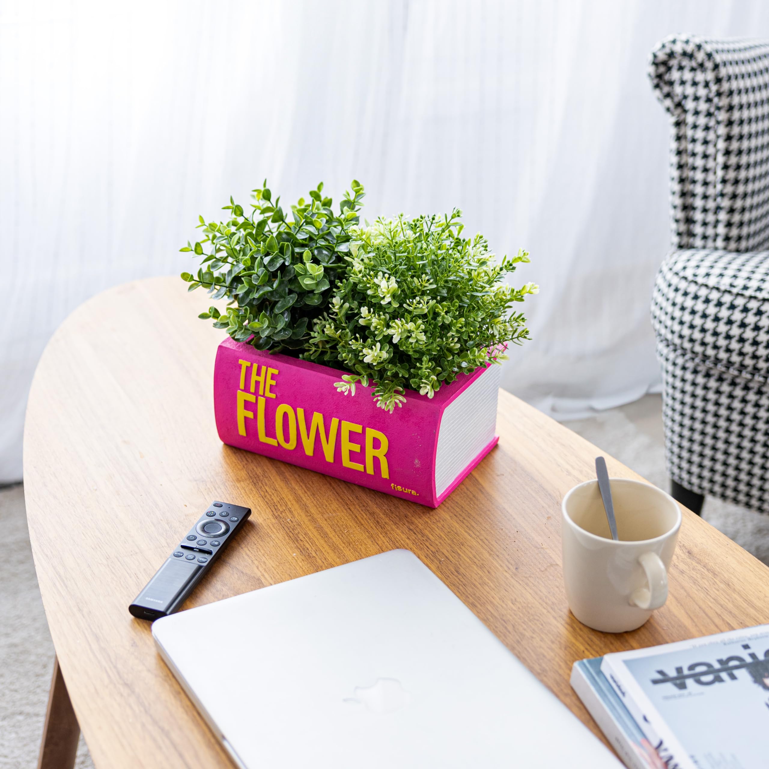 Fisura - Original flower pot in the shape of a book. Gift Planter. Unique Decoration. Decorative pot. Resin flowerpot. Size: 10.5 cm x 14.5 cm x 22 cm (Pink book) - Image 2