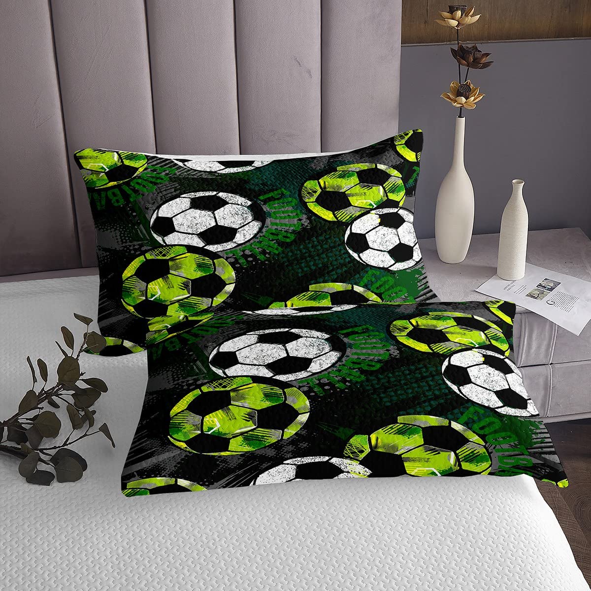 Loussiesd Juego de colcha acolchada de fútbol de graffiti para niños y niños, juego de pelota de fútbol al aire libre, colcha acolchada verde y negro, tamaño individual