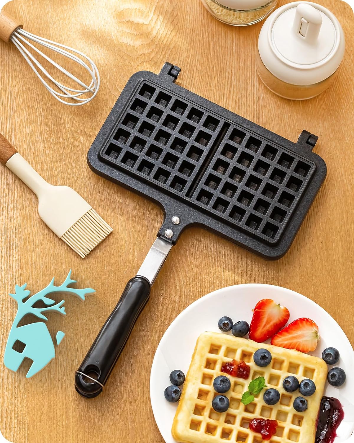 Baffect Non-stick Cast Aluminum Stovetop Waffle Iron, 8.7 Inches Camping Waffle Maker Pan, Portable Stove Top Aluminum Waffle Maker Pan for Family Breakfast Baking