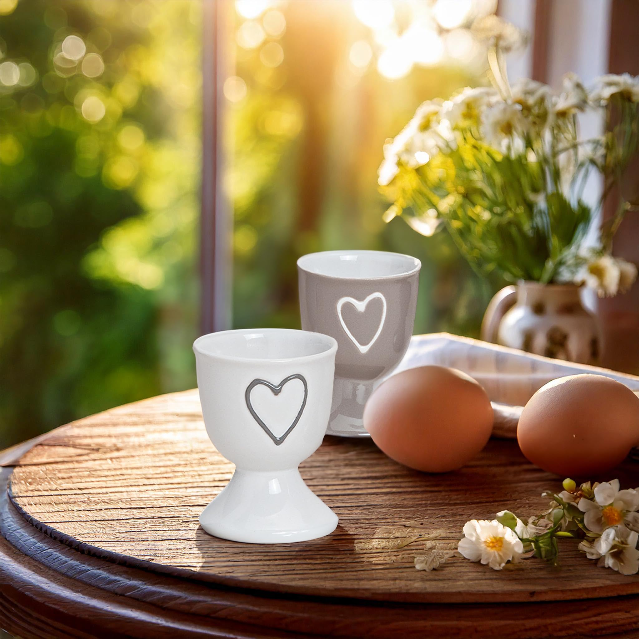 Bunte Landhaus-Stil Eierbecher 4er Set weiß - Runde Keramik Frühstücks-Eier Herzen Untersetzer