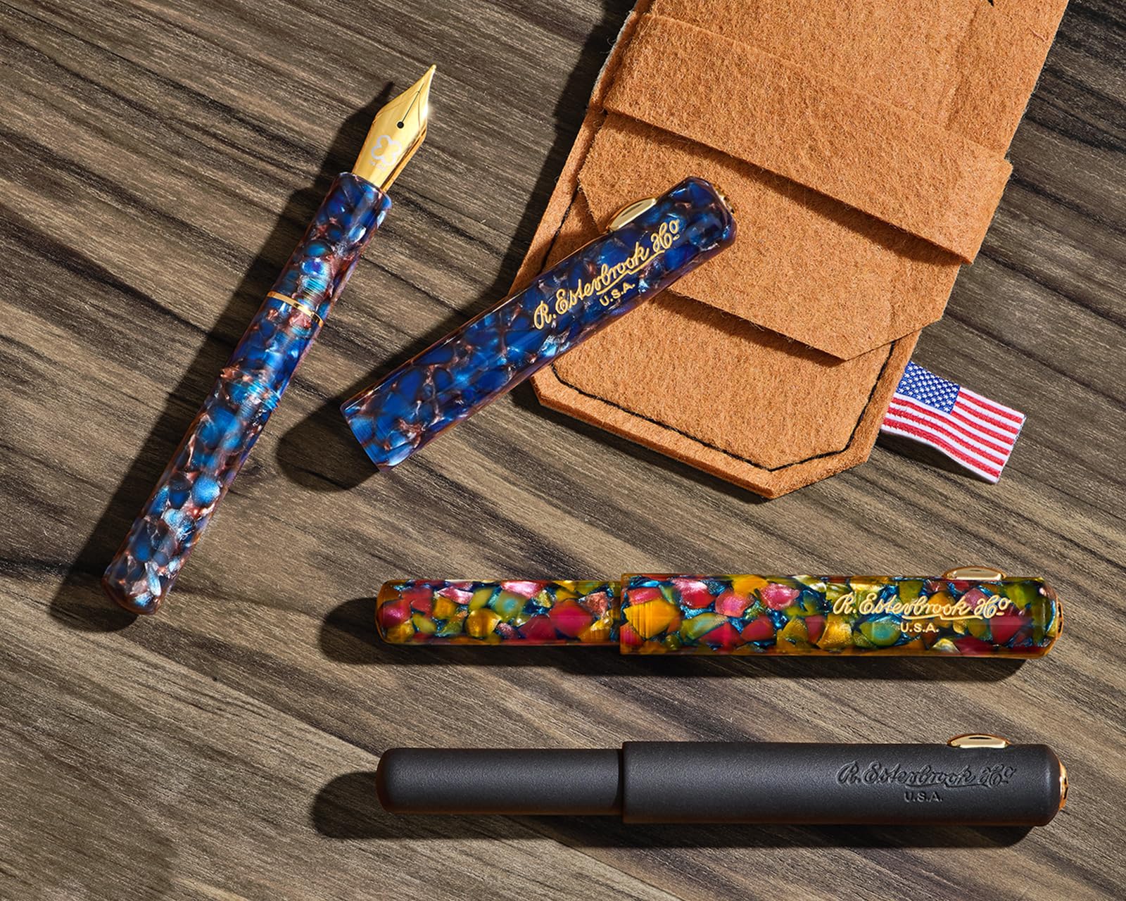 Esterbrook Niblet Füllfederhalter Nouveau Blue, Kompakt aus hochwertigem Harz, Edelstahlfeder Gold in der Größe M, EPP9156-M | Kompakter, cliploser Taschenfüllhalter (Pocket Pen) mit JoWo-Edelstahlfeder M und kurzem Standardkonverter
