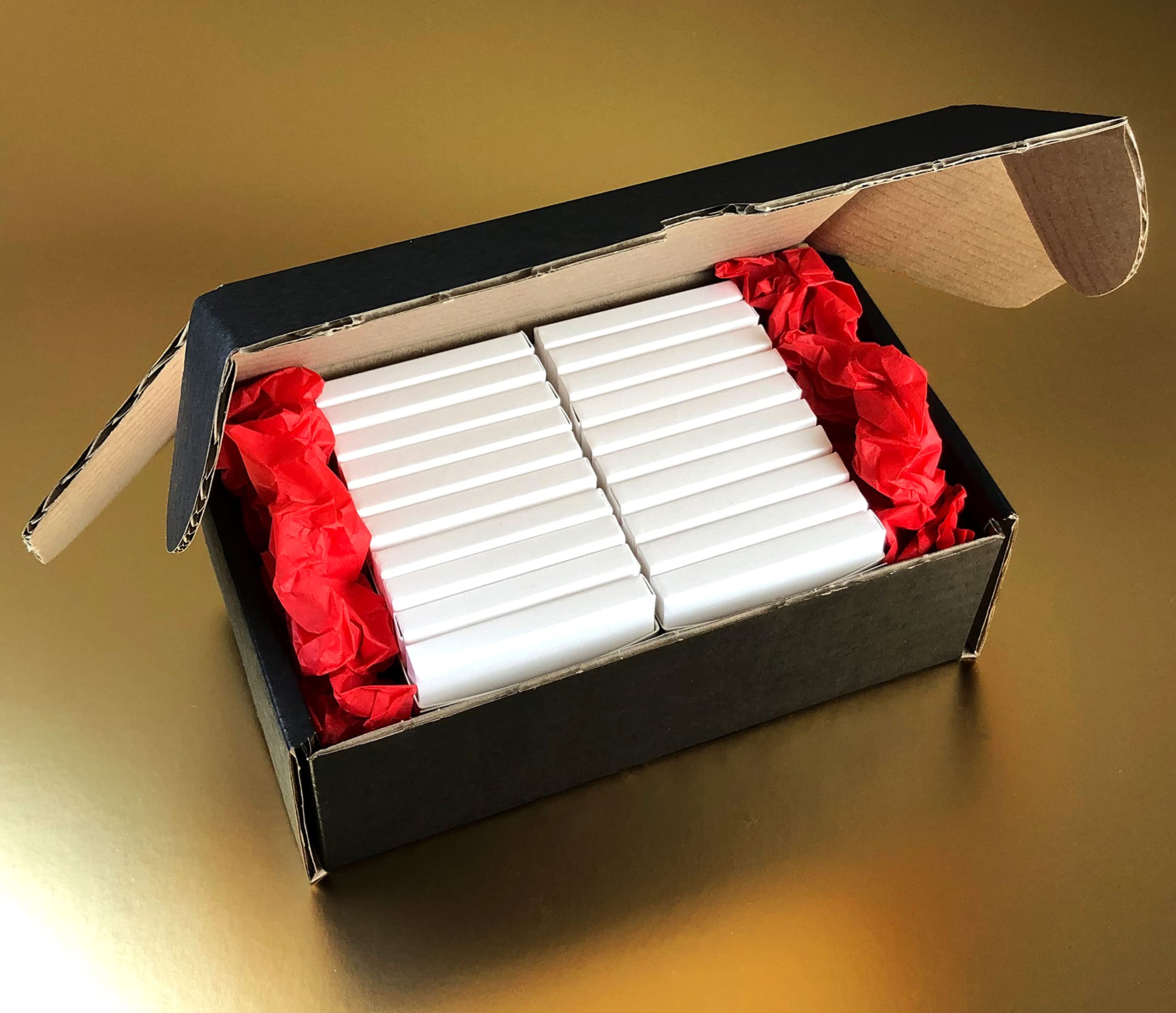 CHOCO SECRETS 20 Personalisierte Schoko-Herzen einzeln verpackt - Personalisierte Schokolade mit Namen und Datum - Einzigartige Hochzeit-Gastgeschenke - Schokoladenherzen mit individueller Geschenkbox