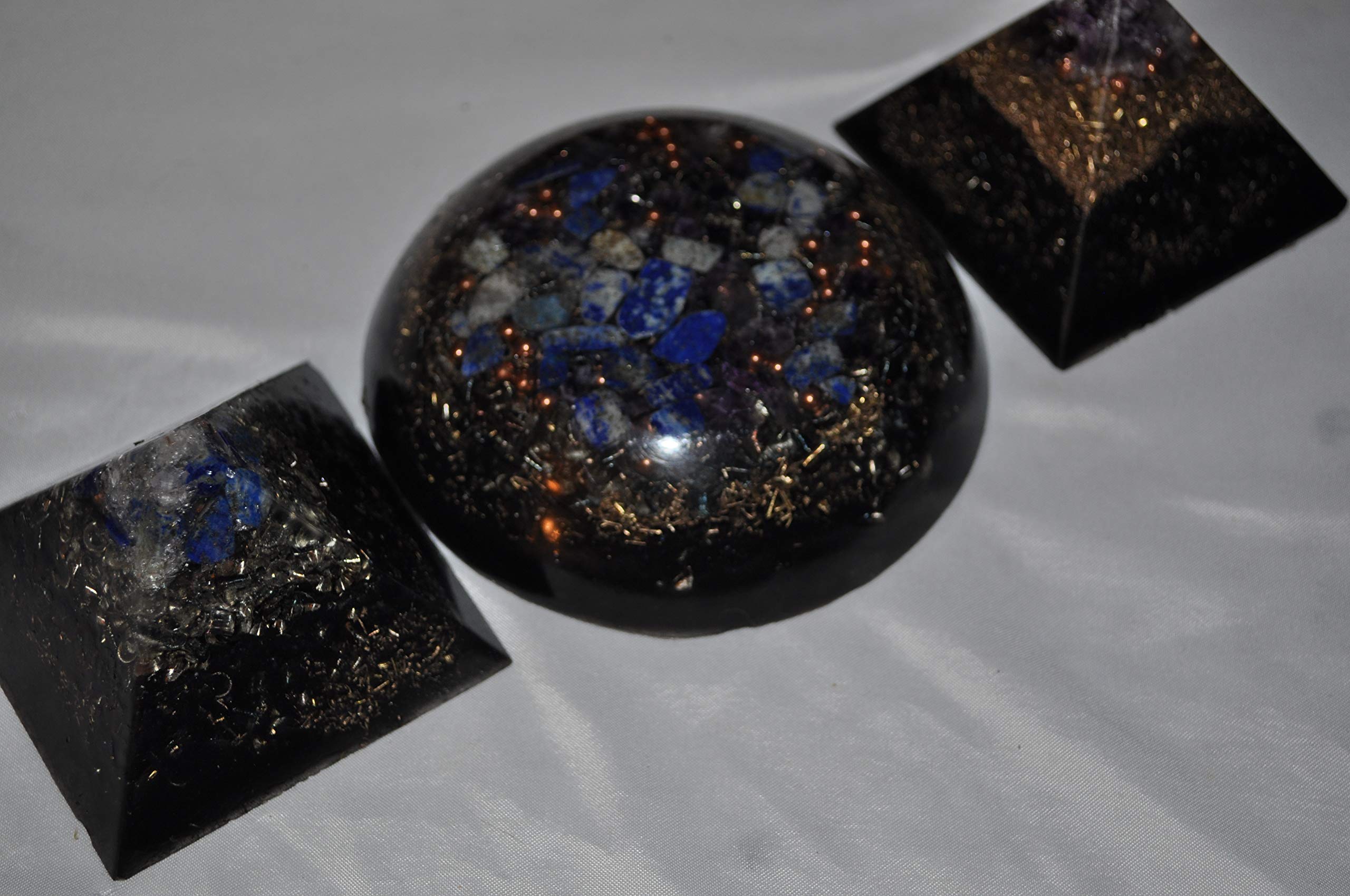 3 Piece Set 2 Aesthetic Multicolored Quartz Crystal Orgone Energy Pyramids and 1 hhg for EMF Protection Headache Relief Collectibles Home Decoration Improved Sleep Chakra Balancing Energy Devices