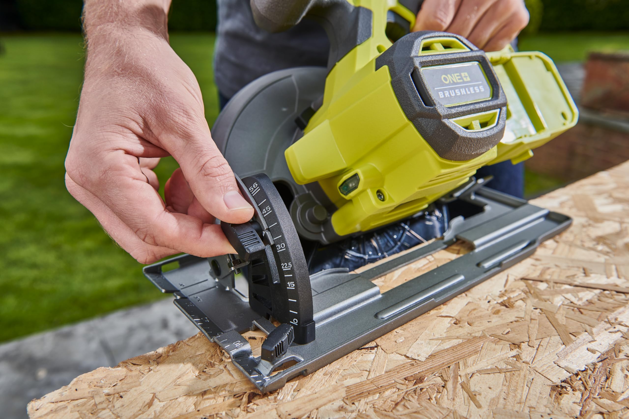 RYOBI 18 V ONE+ Brushless Akku-Handkreissäge RCS18BL-0, 184 mm Sägeblatt | werkzeuglose Einstellungen, ohne Akku und Ladegerät