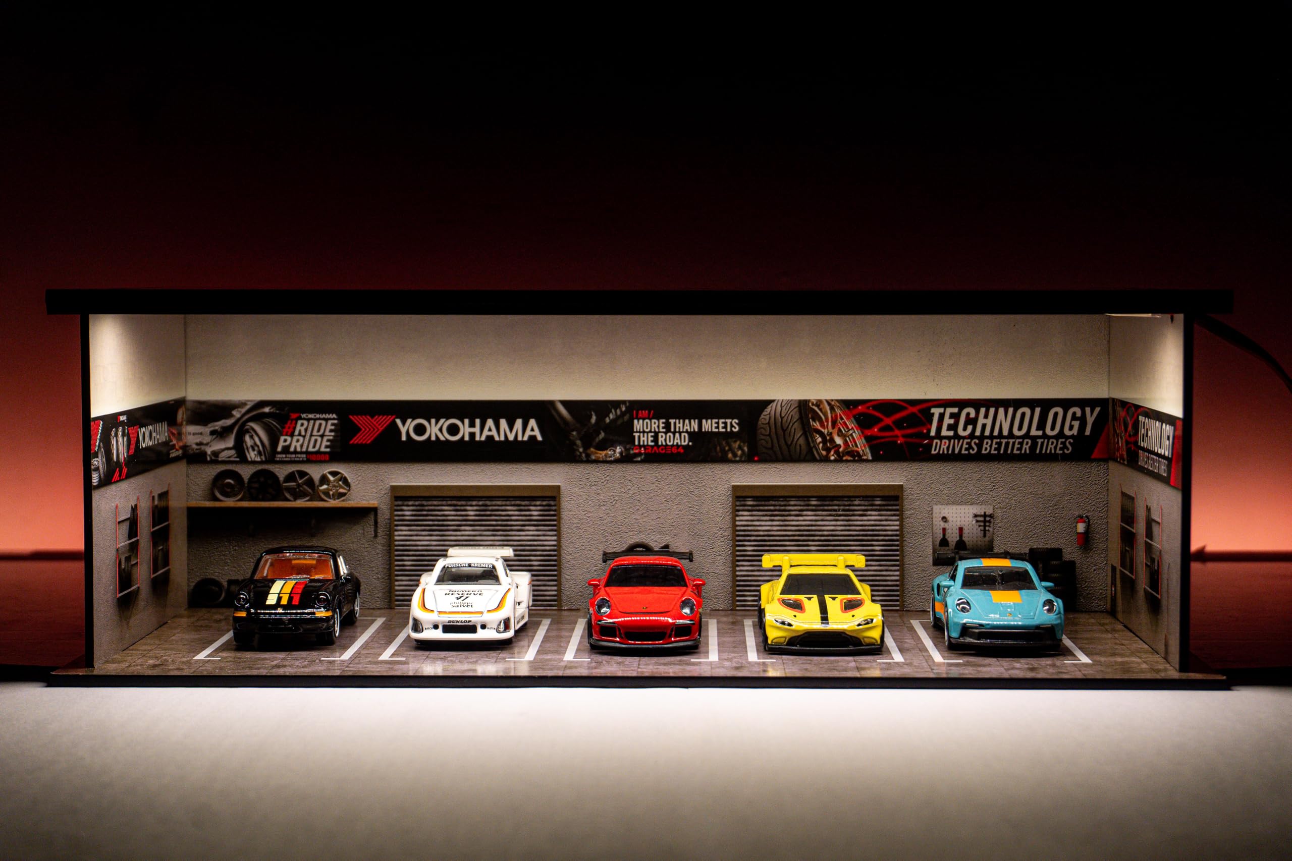 Garage64 Yokohama Tire Workshop 1:64 Acrylic Display Garage